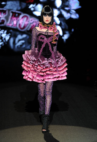 Illustration for article titled Betsey Johnson Breaks Hearts